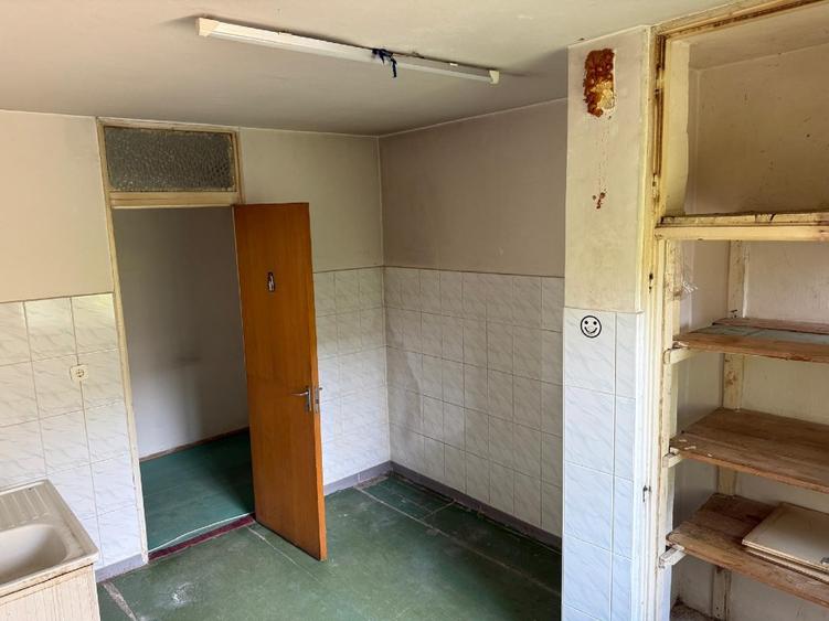 Vand apartament 4 camere, decomandat, etaj 1 - 10