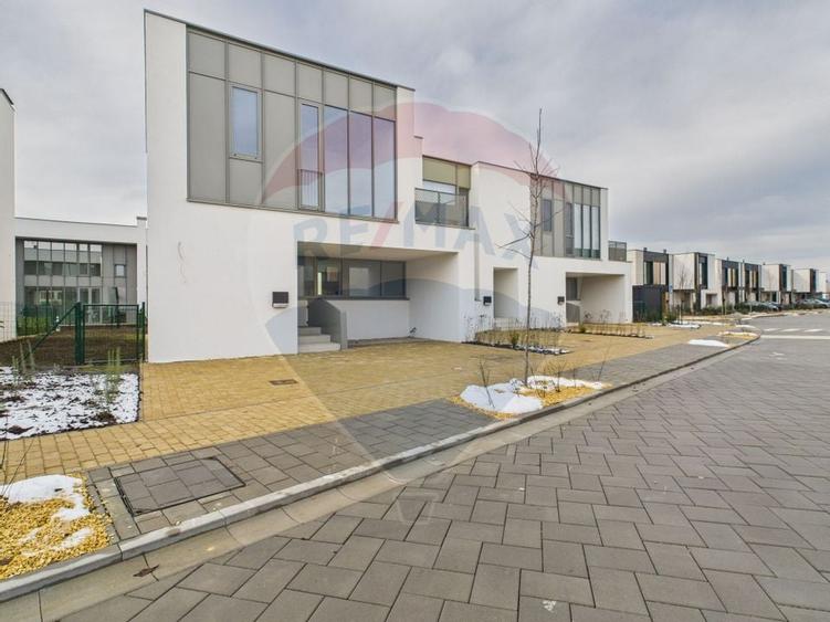 Vila luminoasa, cu finisaje premium, 4 camere in Tunari - Amber Forest - 1