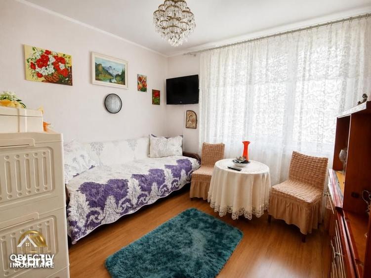 Apartament cu 3 camere semidecomandat în Vest