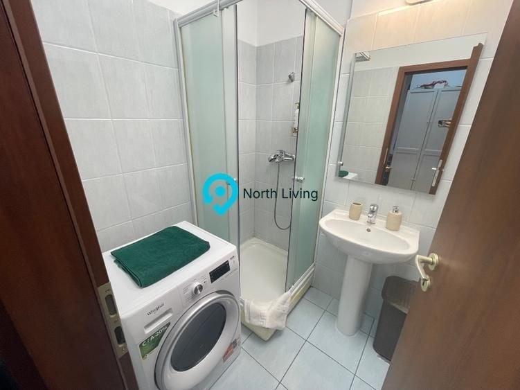 Apartament cu 3 camere decomandat în Titan