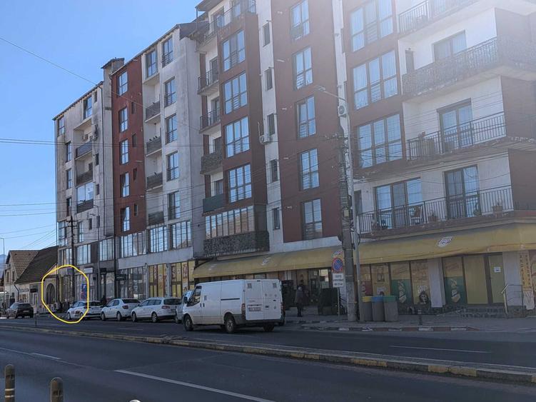 De inchiriat SPATIU COMERCIAL 65 mp Ghimbav, DN1 - 3
