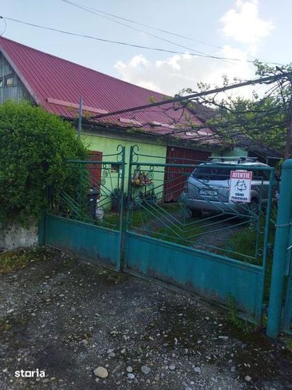 Casa cu teren 2800 mp in Baita - 2