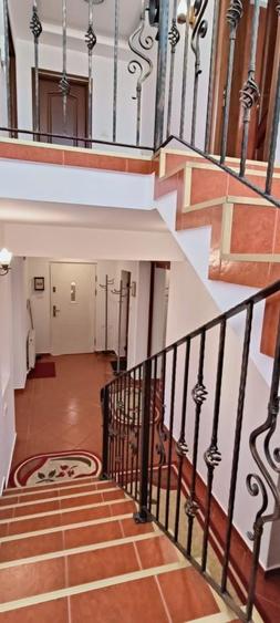 Vand casa cu teren de 900 mp in Harman - 8