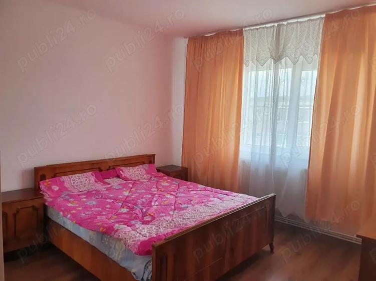 Mioveni, Vand Apartament 3 camere ,zona M-uri. - 1