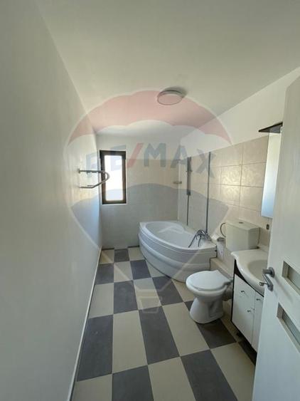 Cladire mixta depozitare  si birouri/locuit 600 mp si teren 1500 mp - 5