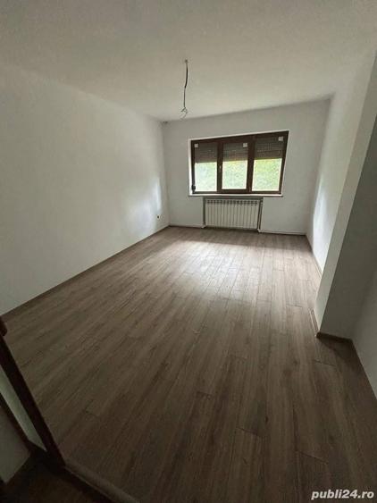 De vanzare 3 camere decomandate, zona Hotel Roman, renovat complet, 64.000 euro - 3