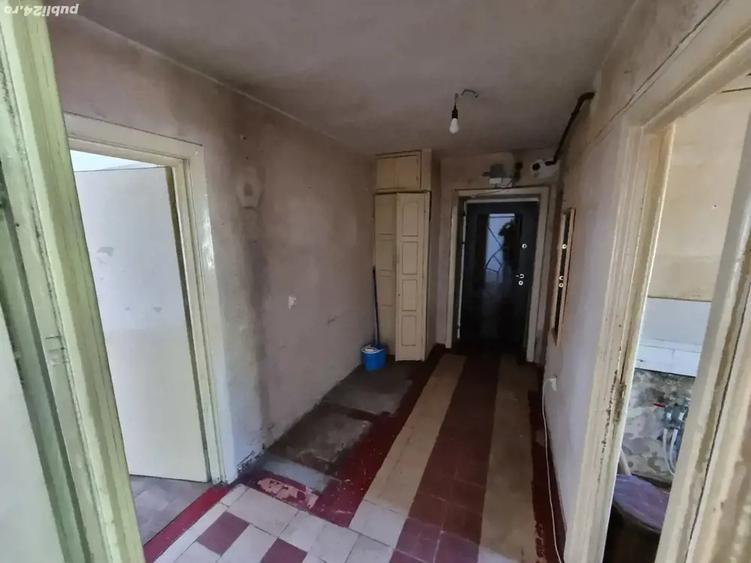 A 19 apartament energiei 59900 etajul 1 , 3 camere - 18