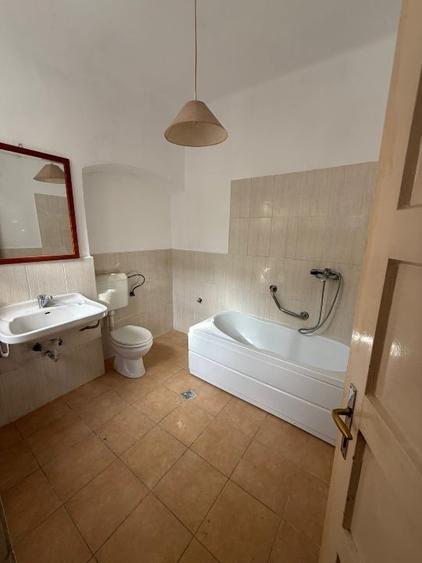 Vanzare casa str. Castelului - 3