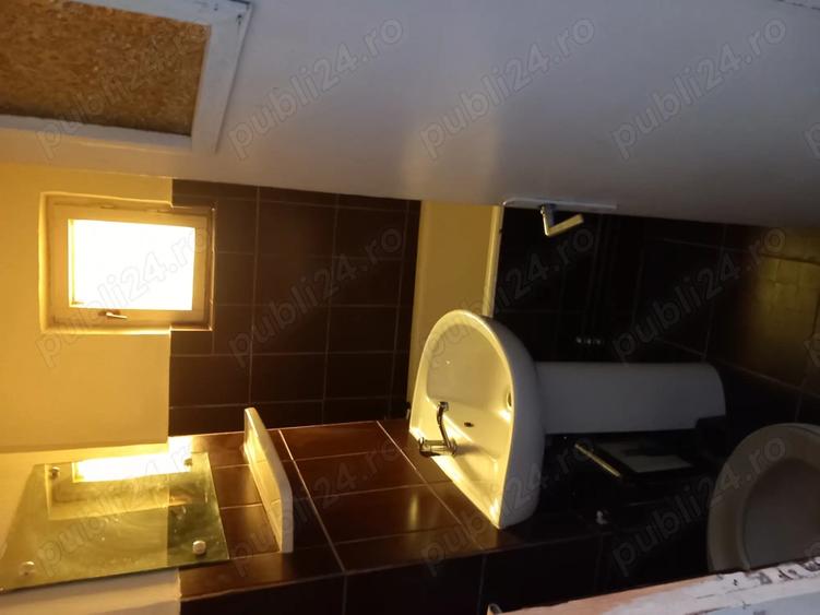 Vand in ora?ul Bumbe?ti Jiu apartament cu 3 camere, decomandat, etaj 2. - 3