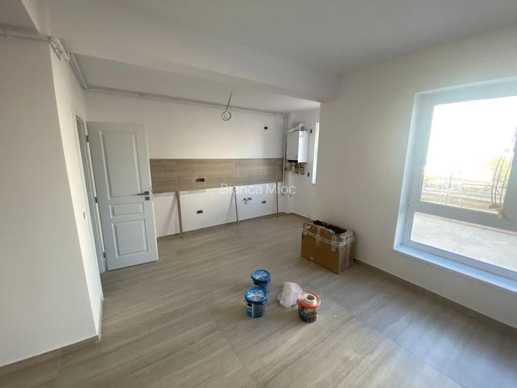 Nou.  62 mp utili. Gradina proprie 22 mp.. 3 parcari acoperite. Zona Braytim.