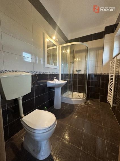 Casa individuala cu 10 camere si piscina, in Dumbravita - ID V5614 - 32