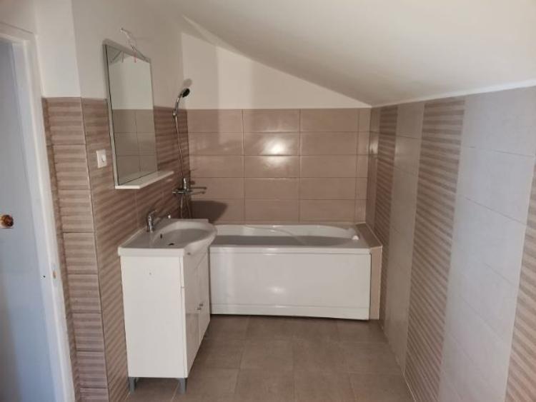 Vând casă la țară în comuna Bulzeștii de Sus, sat Tomnatec, Muntii Apuseni - 8