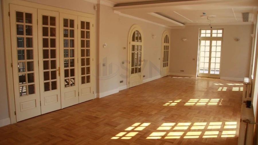 REV2004463 Vila splendida langa Parcul Izvorul Rece - 1