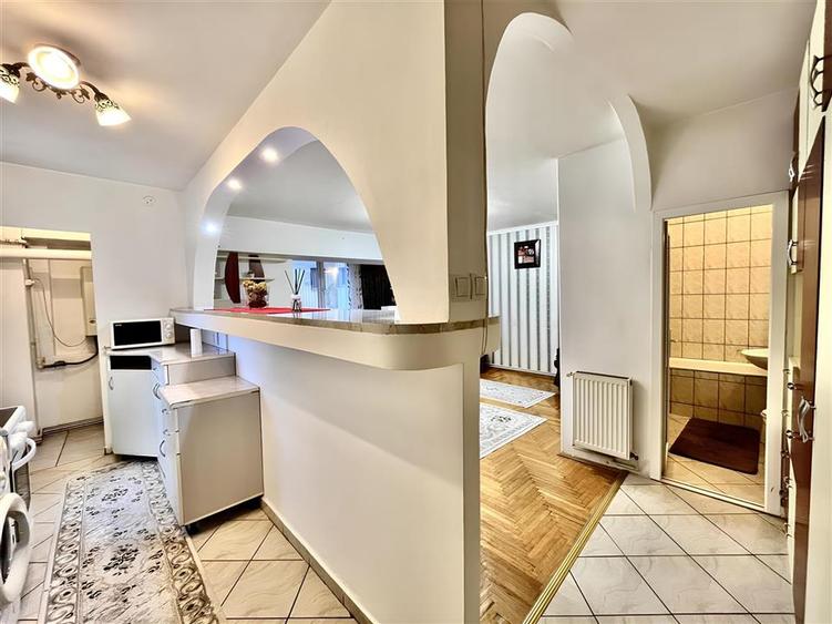 Garsoniera la Etaj Intermediar pe str De Mijloc - 4