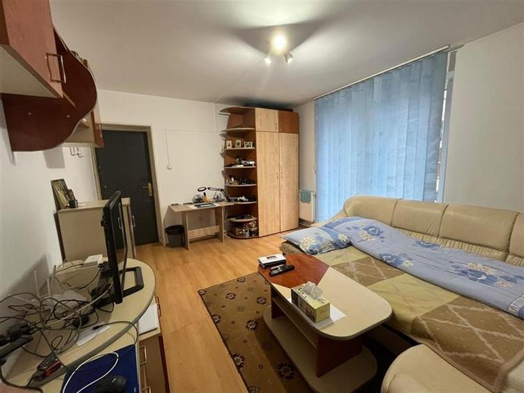 Apartament cu 2 camere decomandat în Centrul Civic