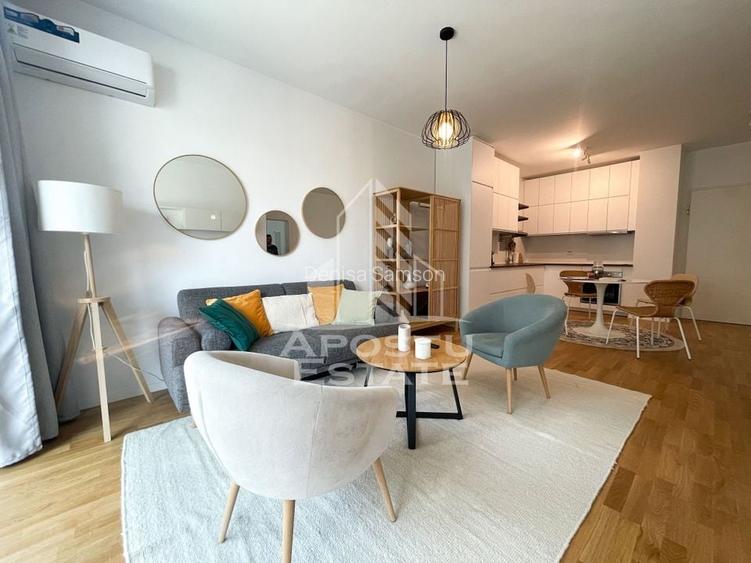 Apartament cu 2 camere semidecomandat, mobilat în Central Apartament cu 2 camere semidecomandat, mobilat în Central