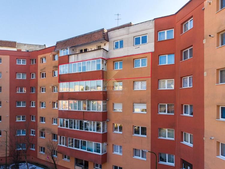 Apartament 3 camere, vedere superbă, Răcădău, str. Carpenului - 29