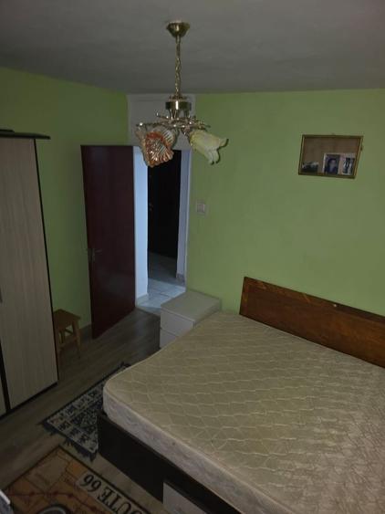 Vanzare ap. 2 camere, 2 balcoane, bloc 85, posibilitate centrala, Titan-Ciucea - 4