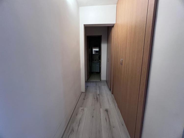 Apartament 4 camere,et 3, zona Liceul Auto - Deva - 16