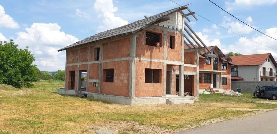 Casa la rosu Ineu de Cris Bihor - 6