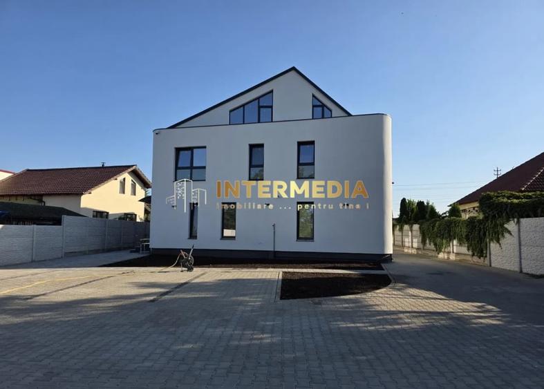 Apartament cu 3 camere decomandat, mobilat în Central