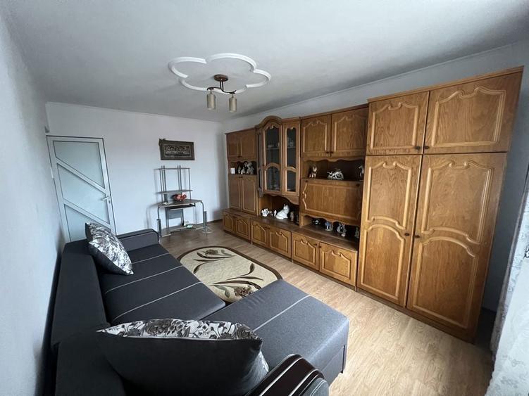 Apartament 3 camere de inchiriat GAESTI - 3