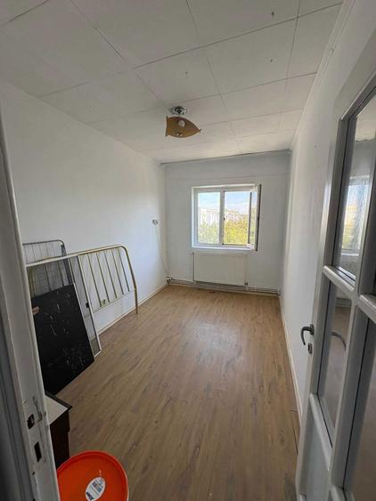 Apartament 3 camere, et.4 Micro 16 - 1