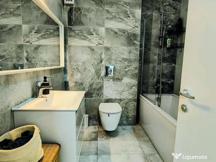 Iancu Nicolae- Gradina Zoologica- Jolie Ville- Loc parcare - 5