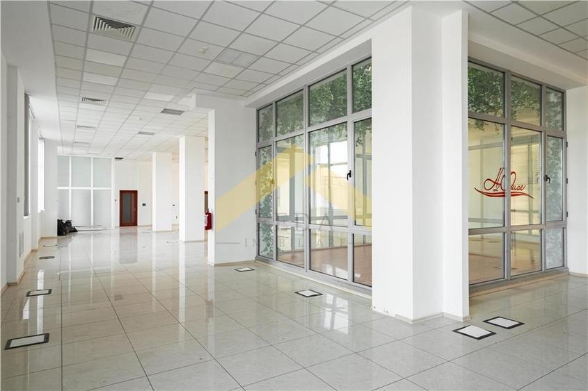 Cladire multifunctionala D+P+2E zona Aeroport de vanzare - 8