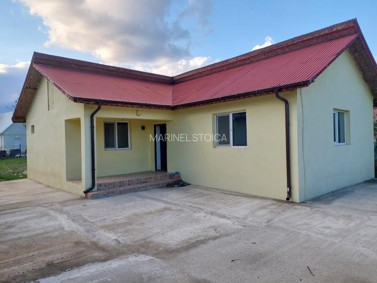 Casa unifamiliala in comuna Racoasa, judetul Vrancea.