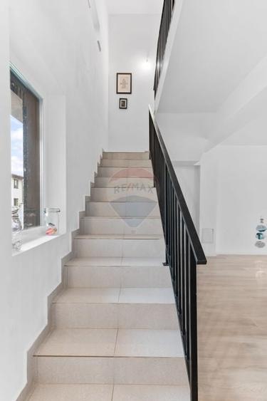 VANZARE Casă / Vilă moderna cu 4 camere si curte Dragomiresti-Deal - 9