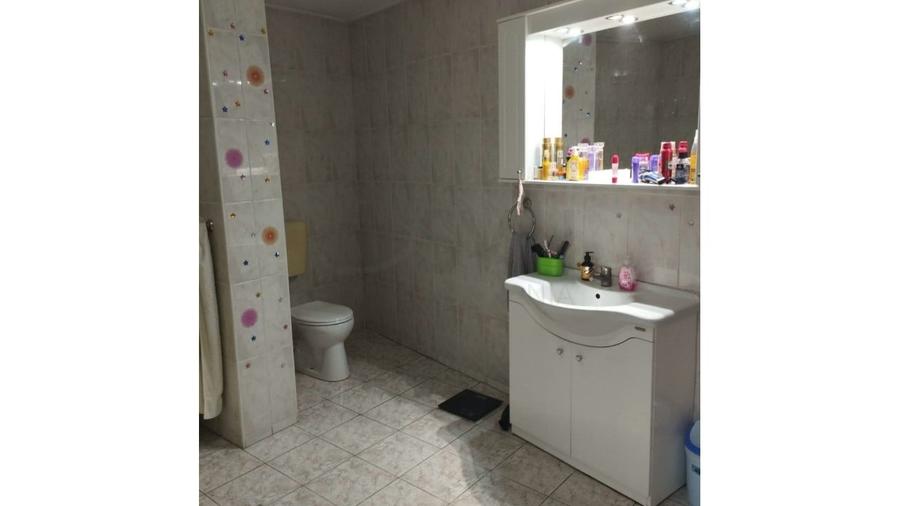 REV2004696 Vila l 7 Camere l Splaiul Unirii - 11