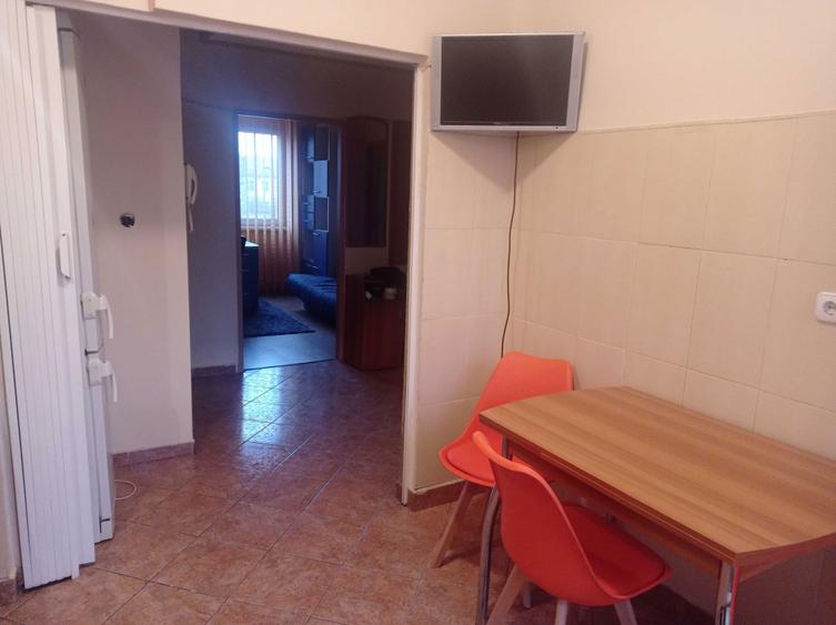 Chirie apartament central 3 camere - 3