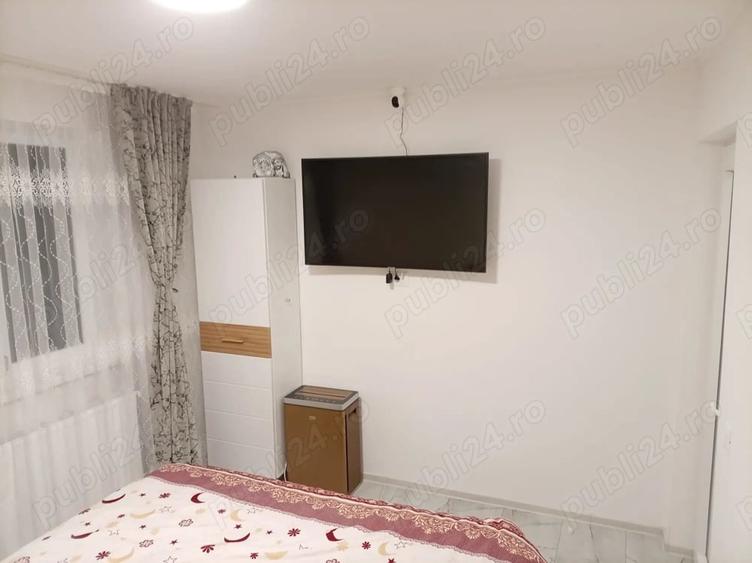 Apartament cu 3 camere decomandat în Sud