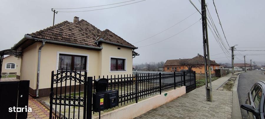 2 CASE / str. Eminescu - 1