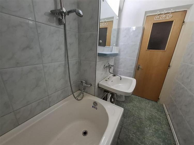 Apartament decomandat 3 camere 2 bai balcon zona Terezian - 21