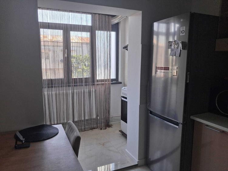 Inchiriez apartament 2 camere - 1