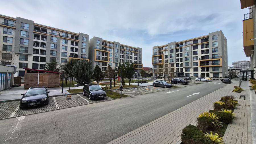 Complex Onix Blue -Mamaia Nord - Ap 2 cam, et 5/6 (vedere partiala catre mare) - 3