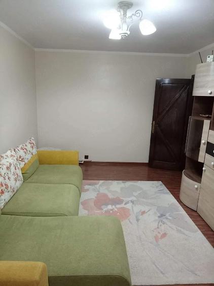 Apartament 3 camere de inchiriat Pa?cani, zona Vale (Sf. Vineri) - 6