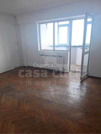 Apartament 2 camere – Micro 19, etaj intermediar, 2 balcoane închise Apartament 2 camere – Micro 19, etaj intermediar, 2 balcoane închise