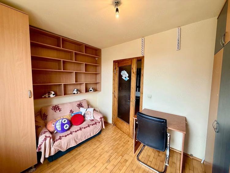 Apartament cu 4 camere decomandat în Nicolae Bălcescu