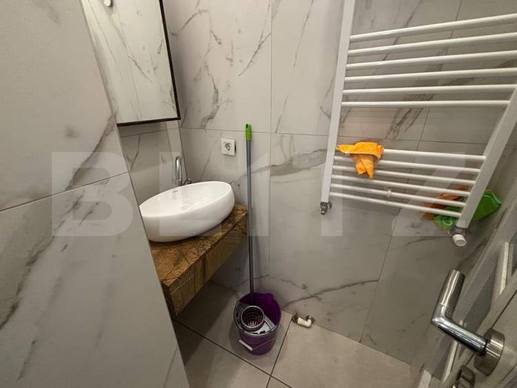 Apartament cu 3 camere decomandat, mobilat în Central