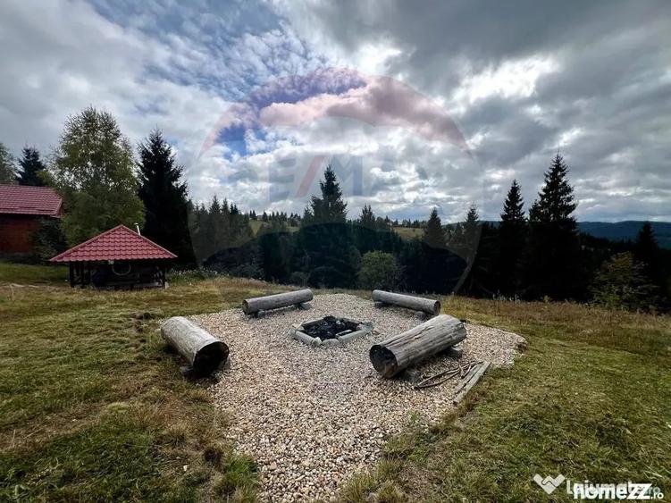 Casă cu 4 camere cu Teren 9000 Mp în Beliș
