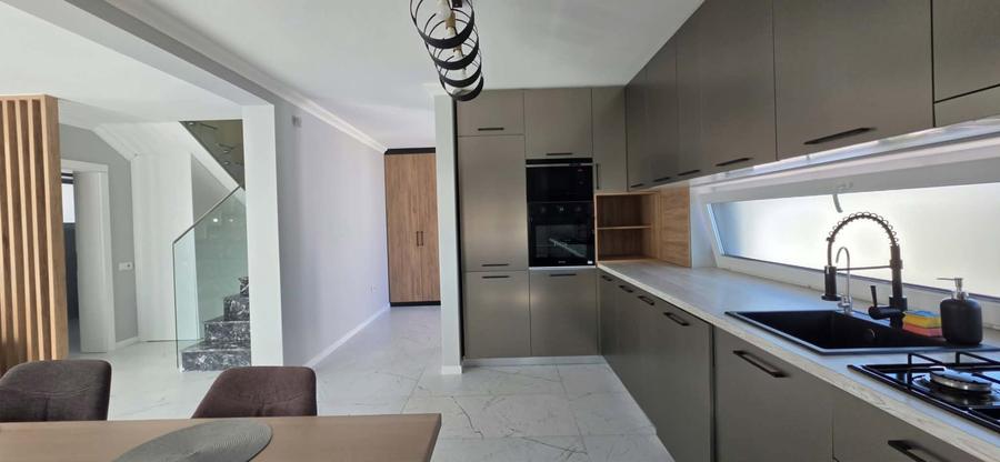 Duplex cu 3 camere cu Canalizare în Periferie