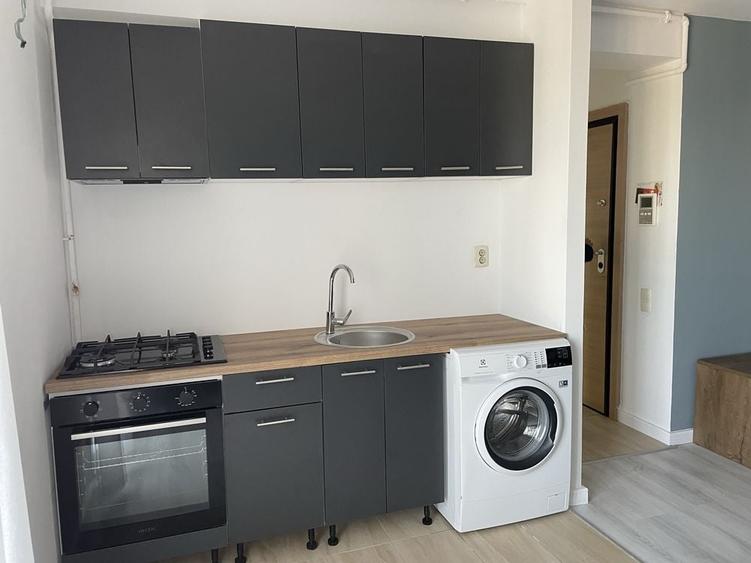 Apartament cu 2 camere decomandat în Ștefăneștii de Jos