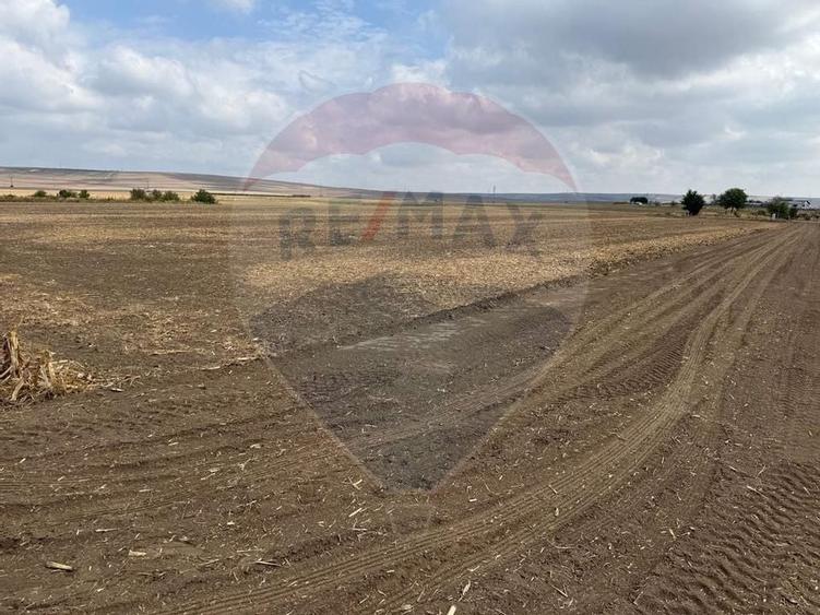 Teren Construcții intravilan de 400 mp, în Ișalnița