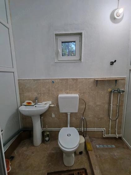 Casă cu 3 camere cu Teren 200 Mp în Siriu