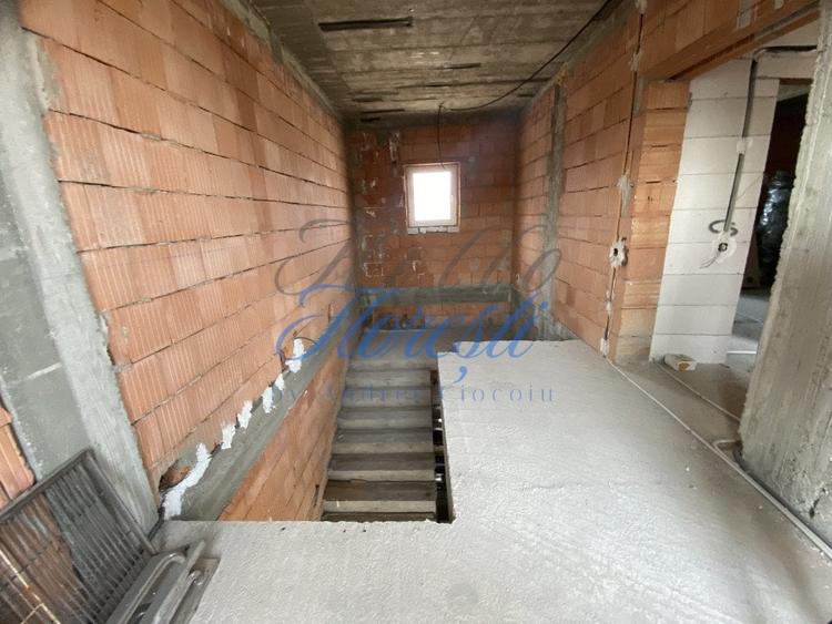 Spațiu comercial, de 700 mp, în Gilău