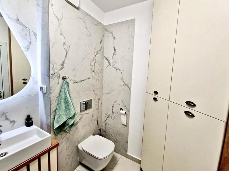 Apartament cu 2 camere semidecomandat în Colentina