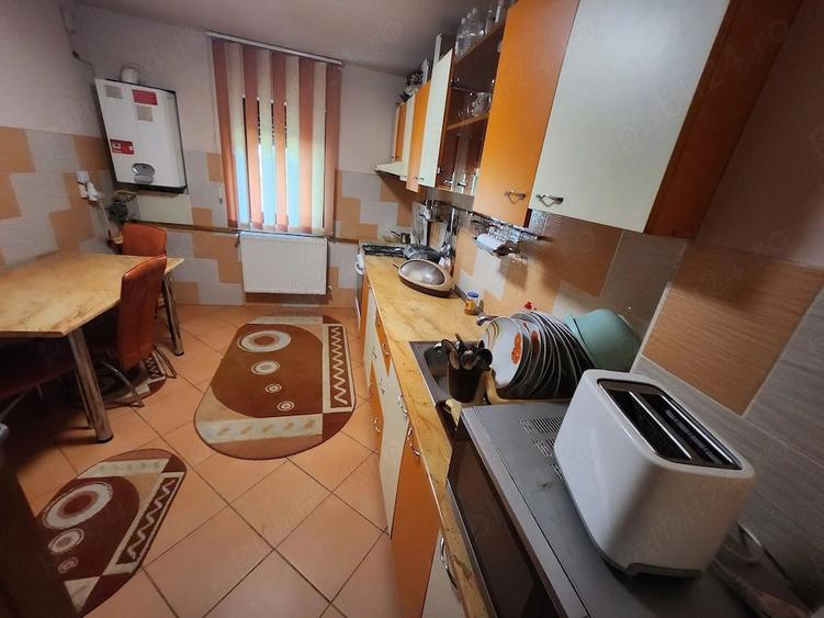 Apartament cu 3 camere decomandat în Vest